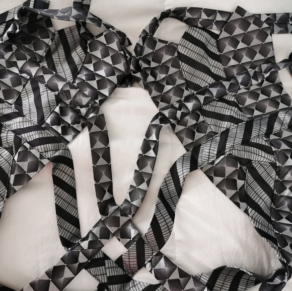 Neck Tie Vest - Picture 5 of 5